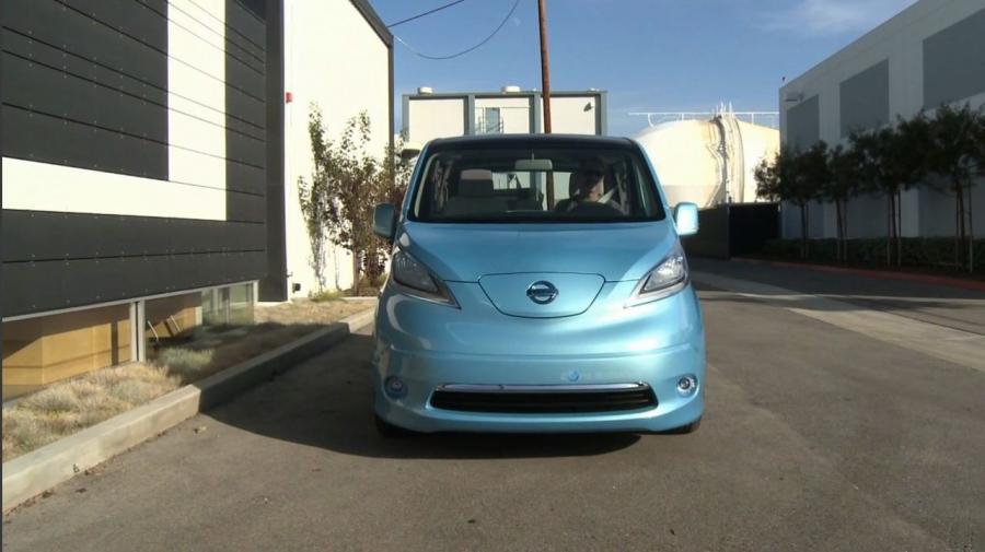  Nissan e-NV200 Concept 2012 года  (фото 15 из 15)